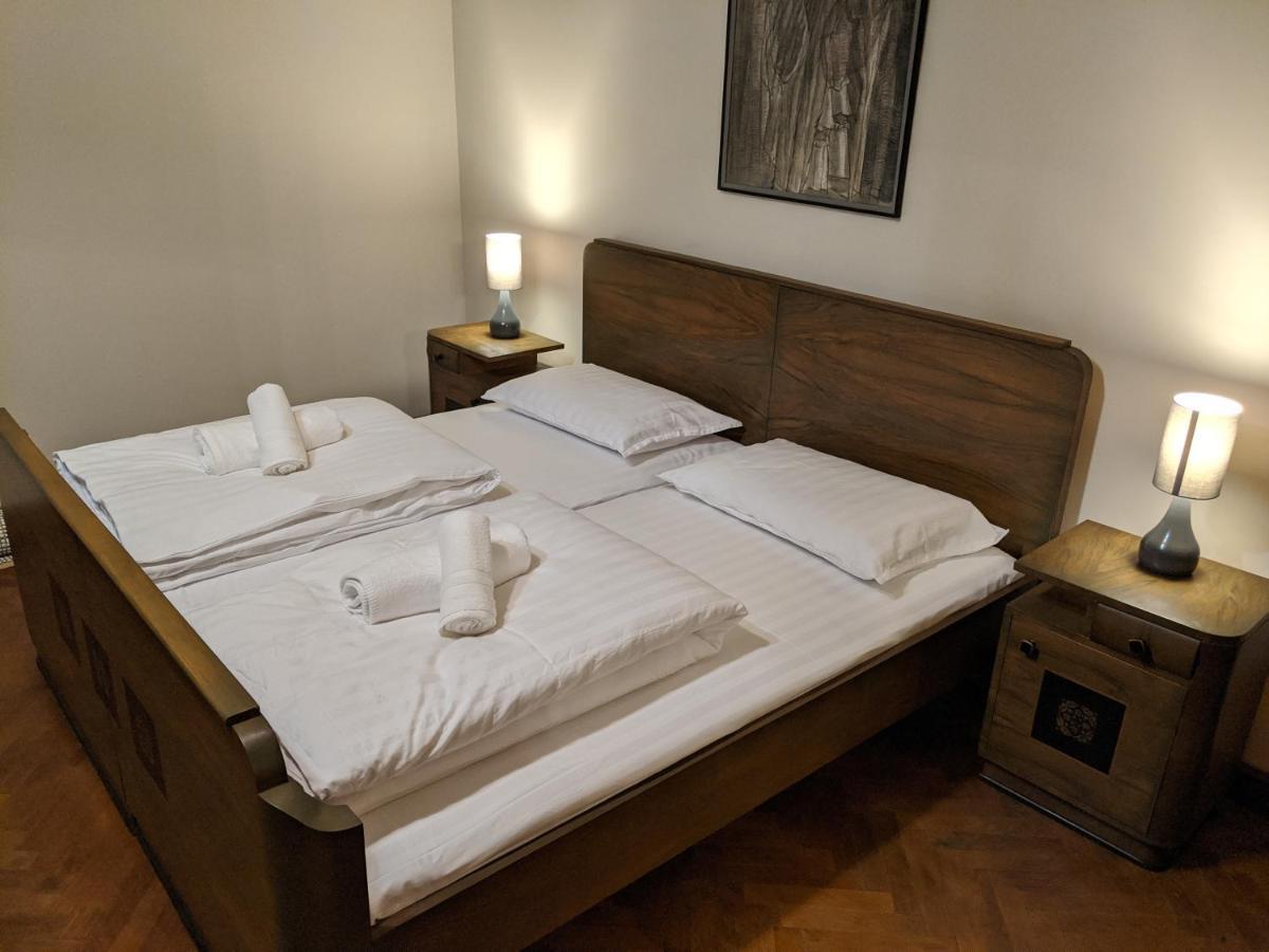 Cristian Apartment Near Old Town 티미쇼아라 외부 사진