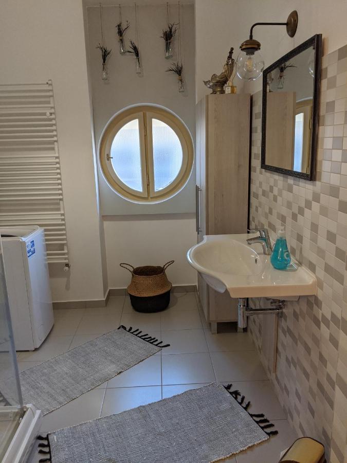 Cristian Apartment Near Old Town 티미쇼아라 외부 사진